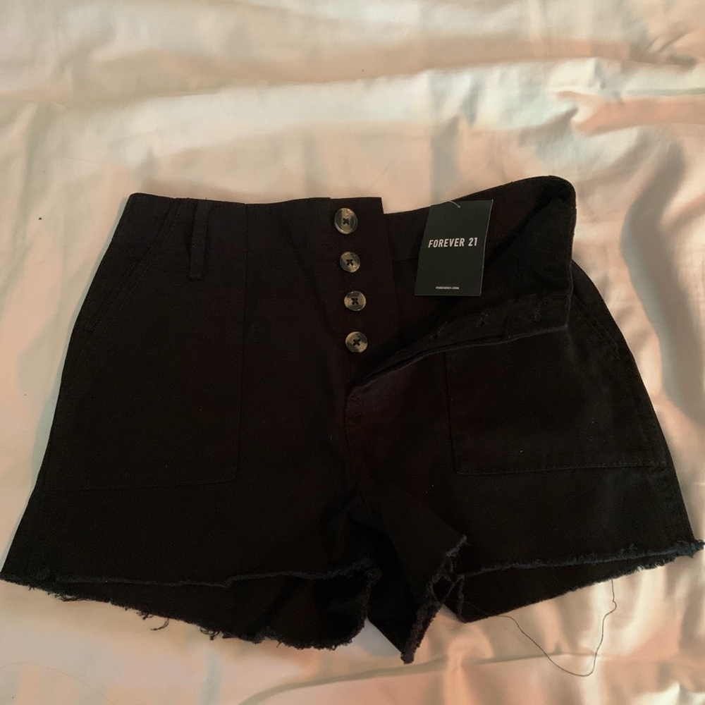 🧚black distressed shorts